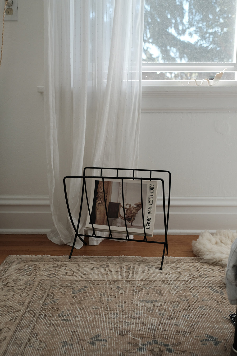 metal magazine stand