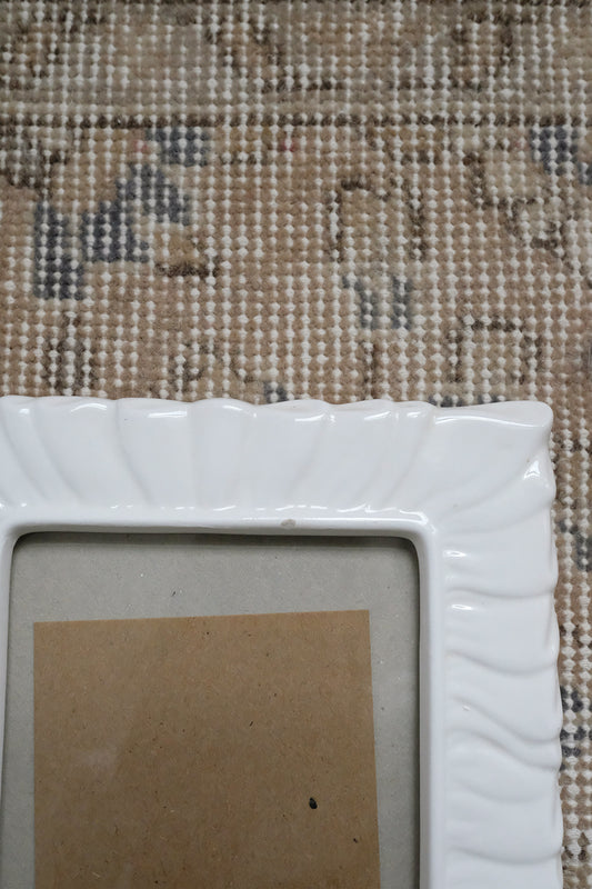 vintage ceramic ribbon frame