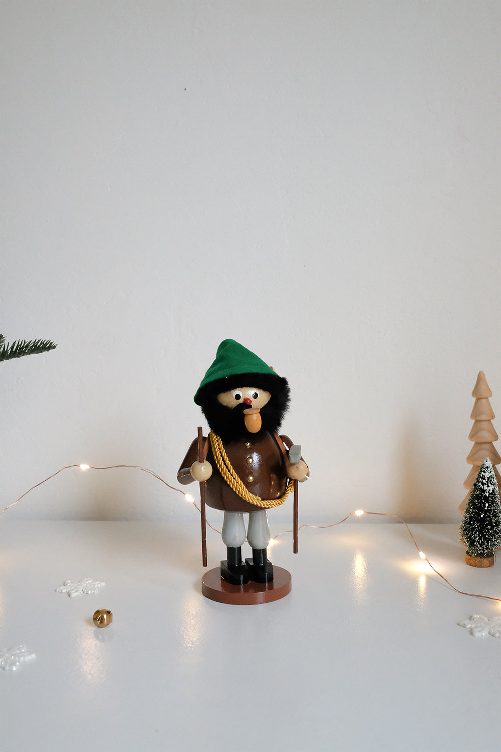 handmade wooden smoker - alpinist