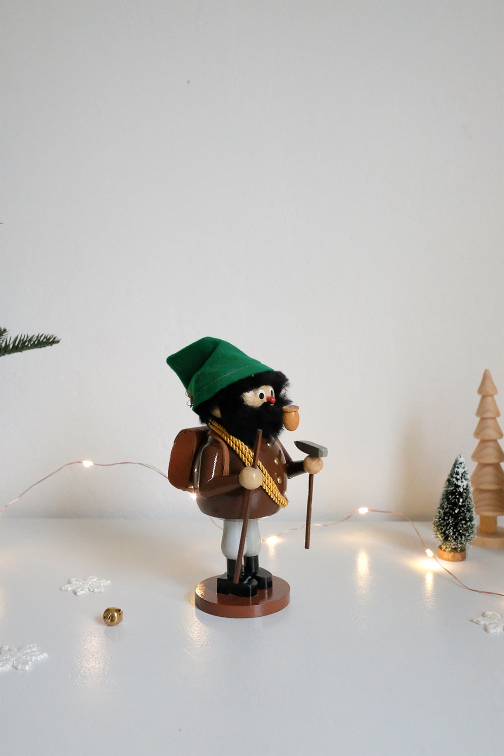 handmade wooden smoker - alpinist