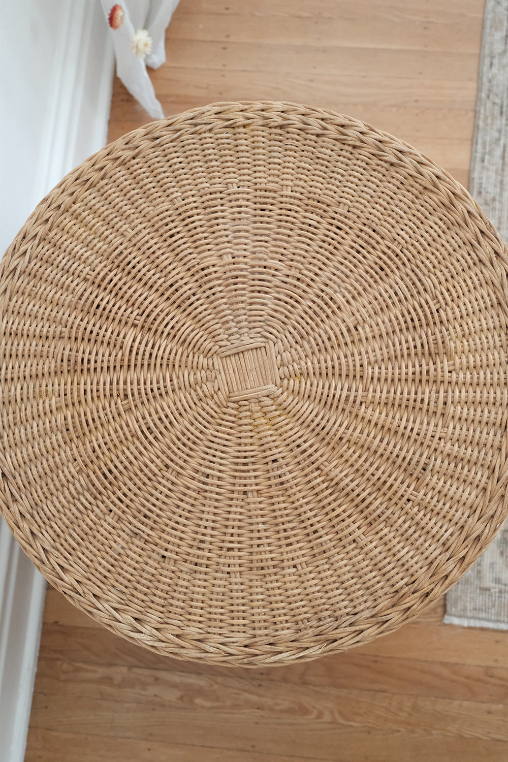 trompe l'oeil wicker side table