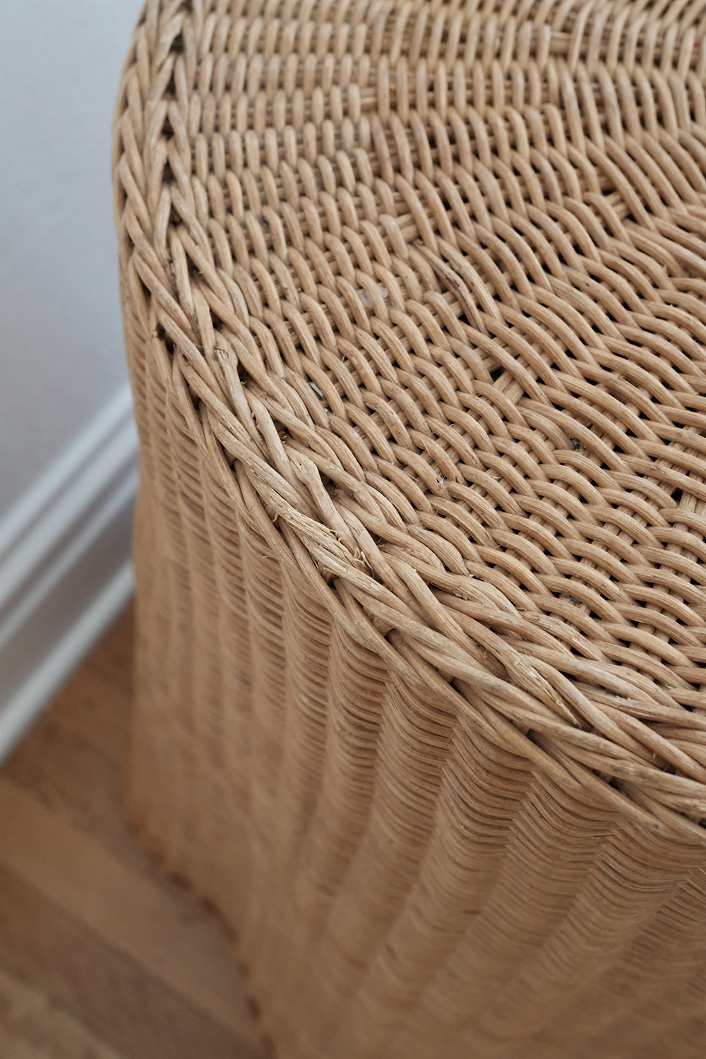 trompe l'oeil wicker side table