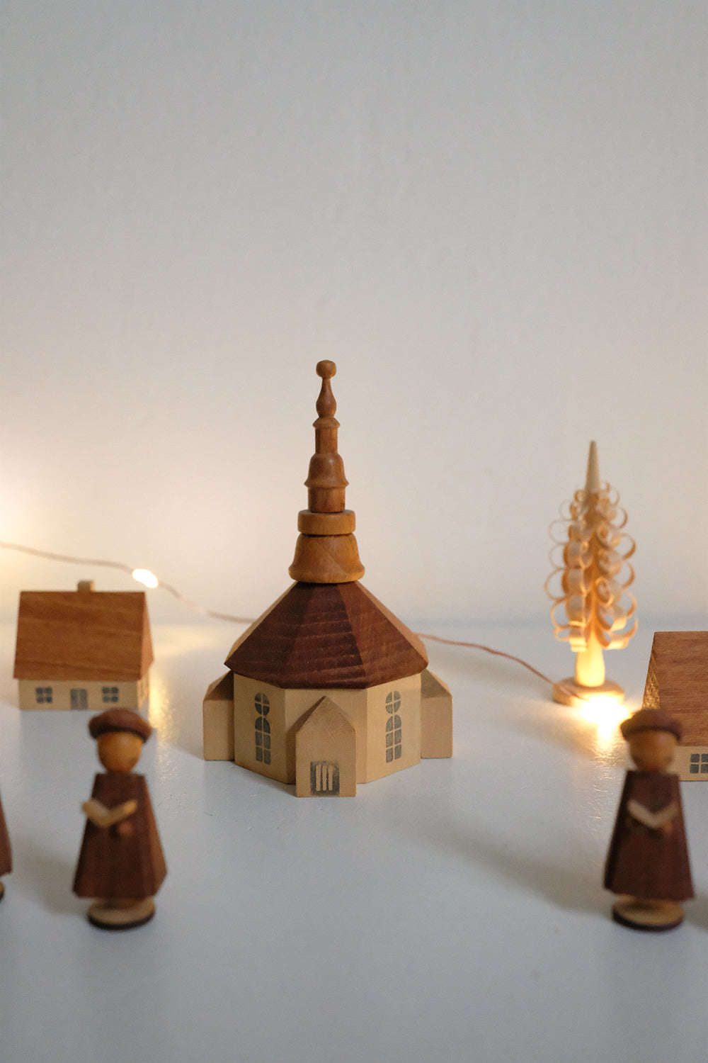 handmade wooden carolers scene