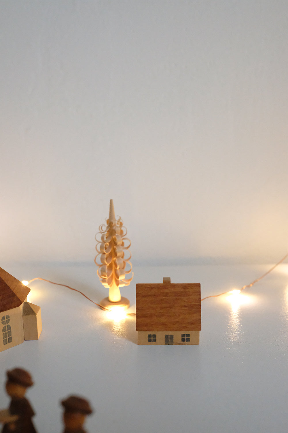 handmade wooden carolers scene