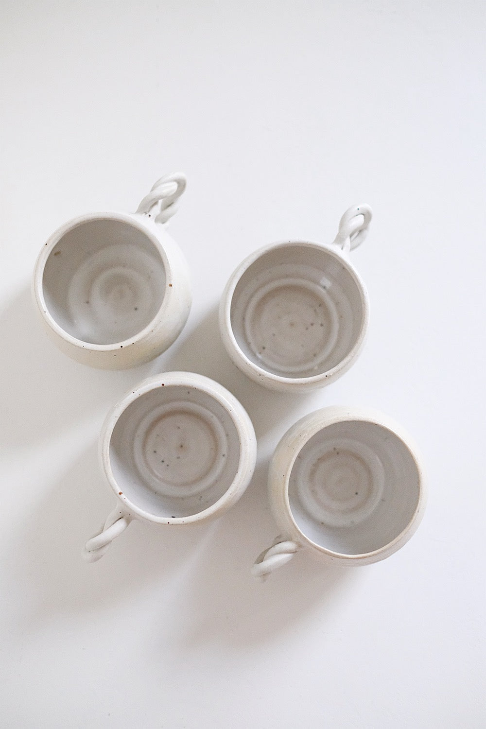 twist handle coffee mug