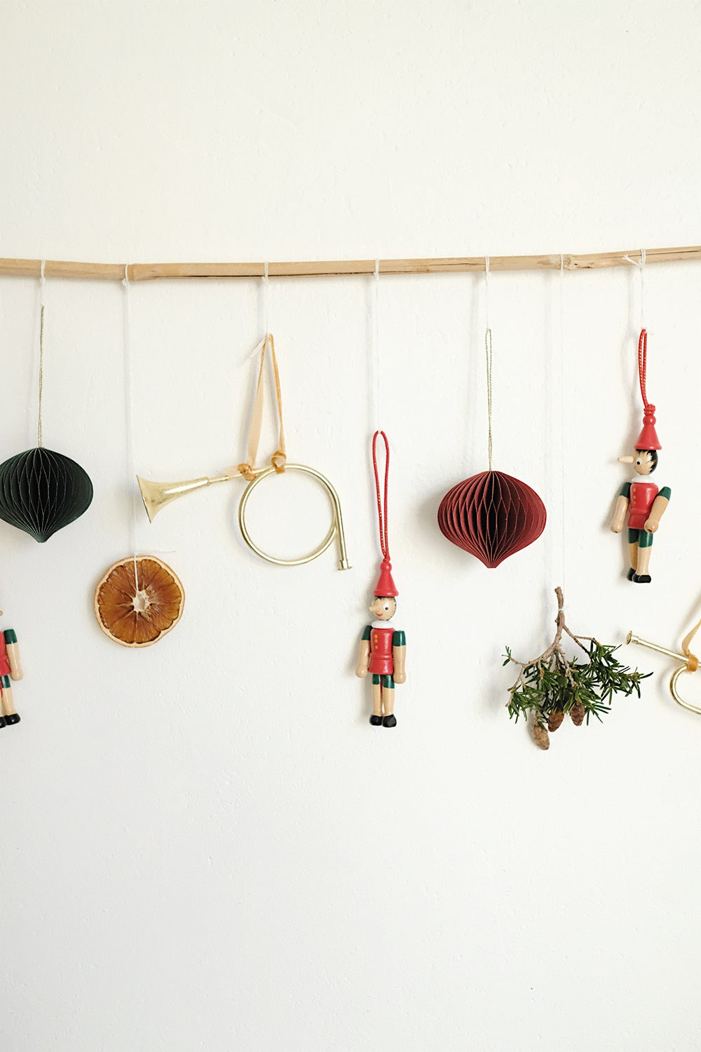 gold metal horn ornaments - set of 3