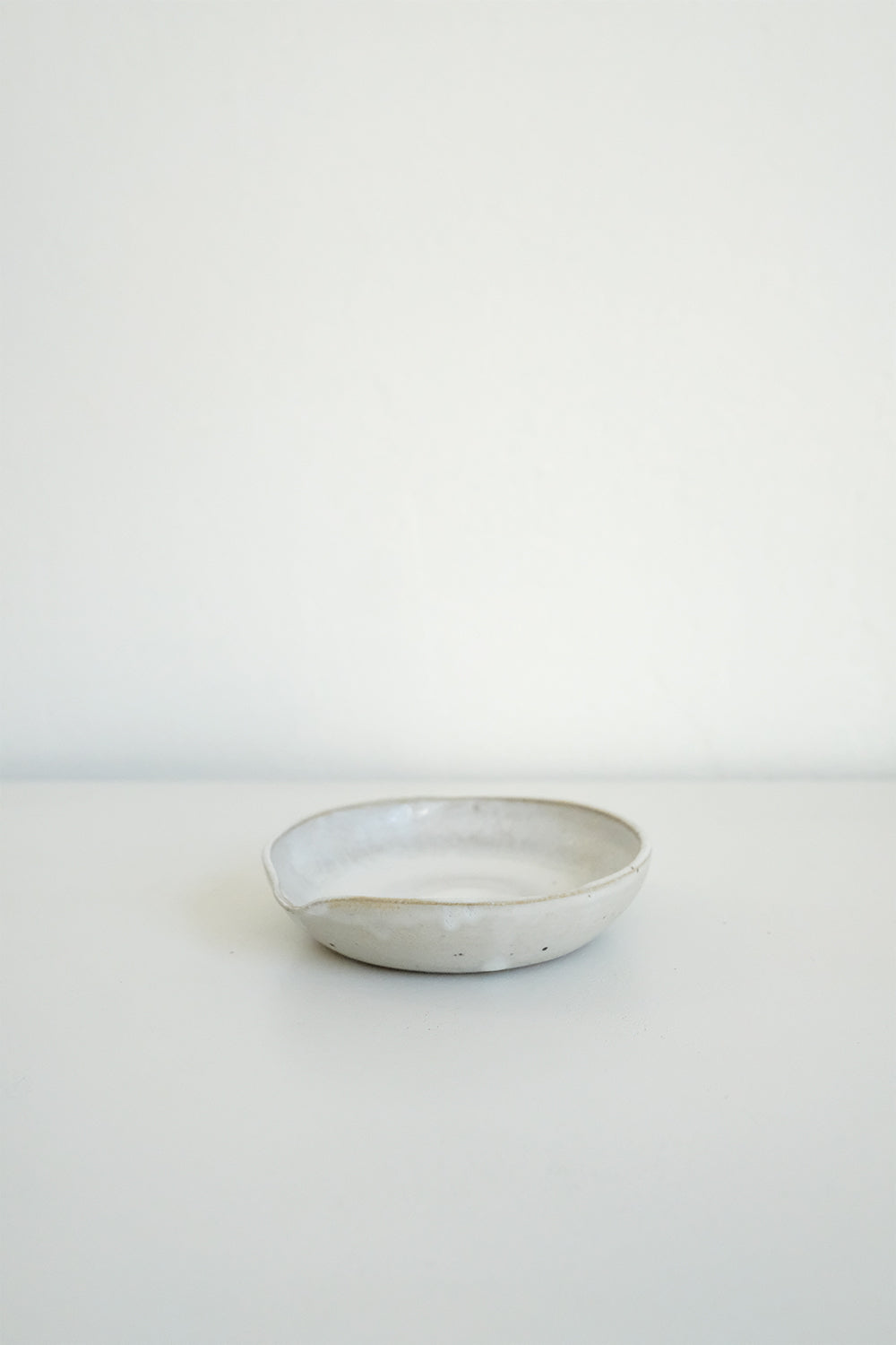 sauce bowl with spout