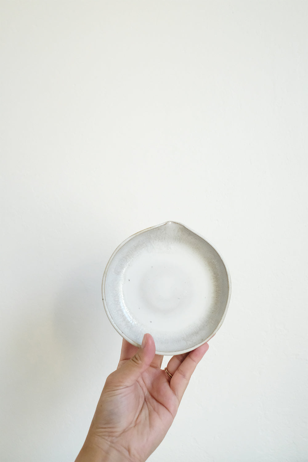 sauce bowl with spout