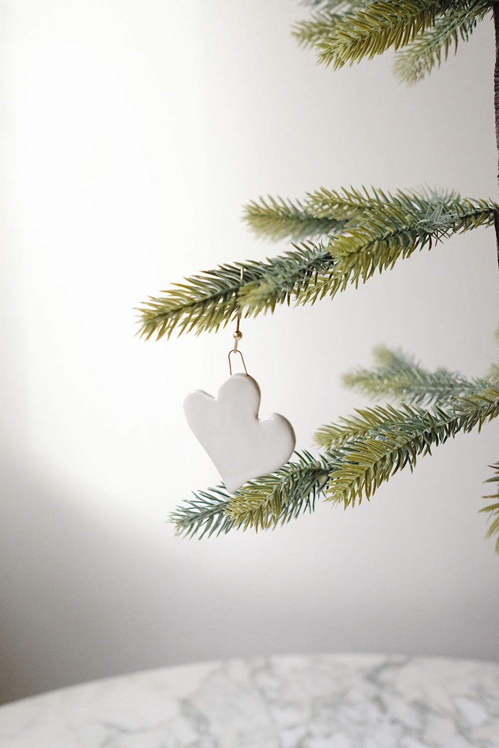 cutout ornament - gloss white