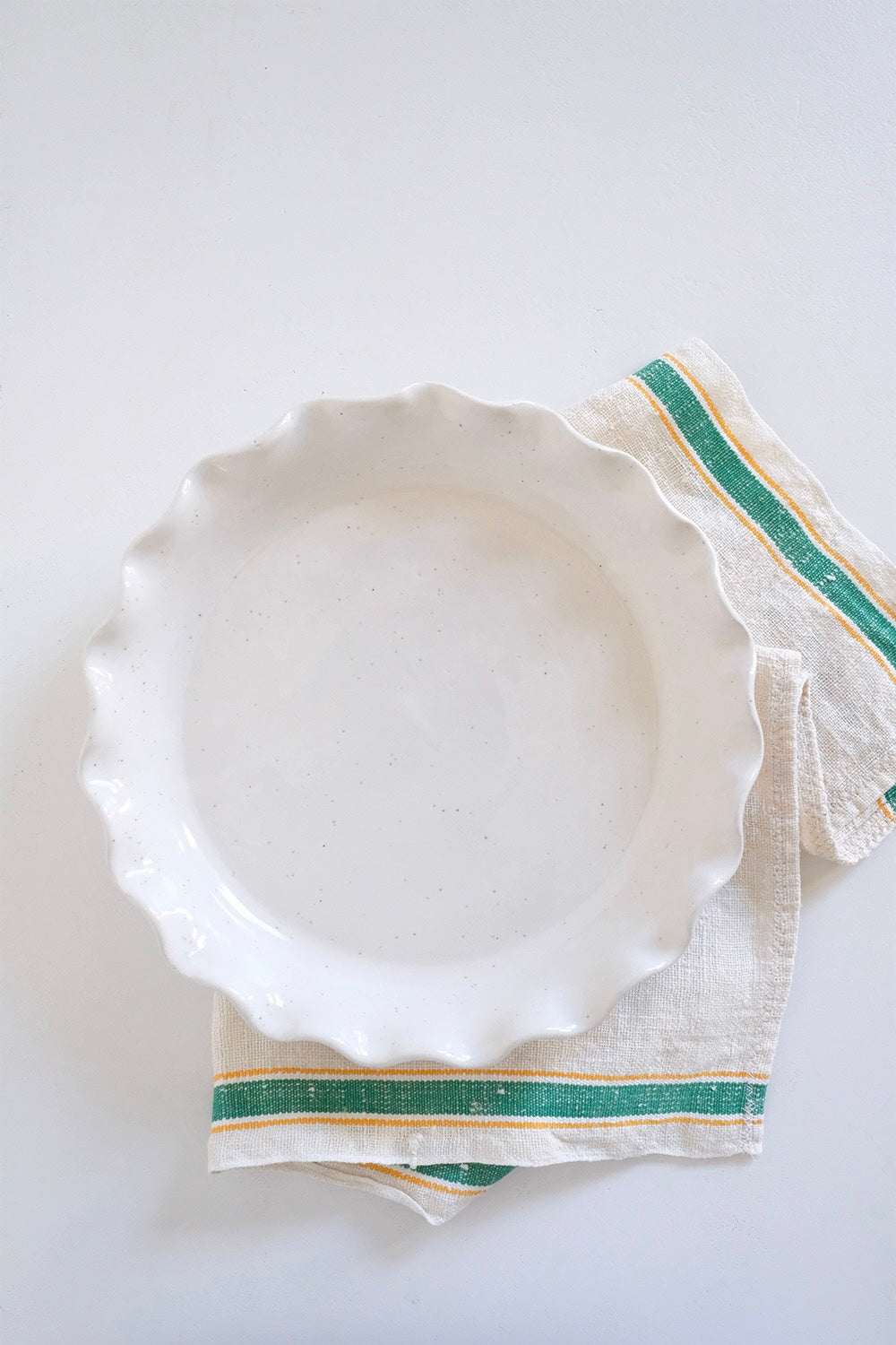 ceramic wavy dish