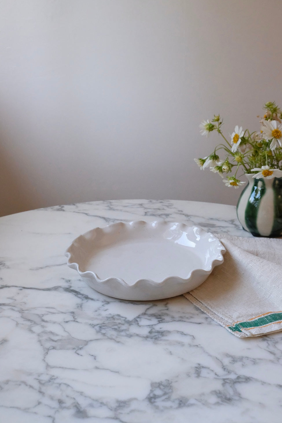 ceramic wavy dish