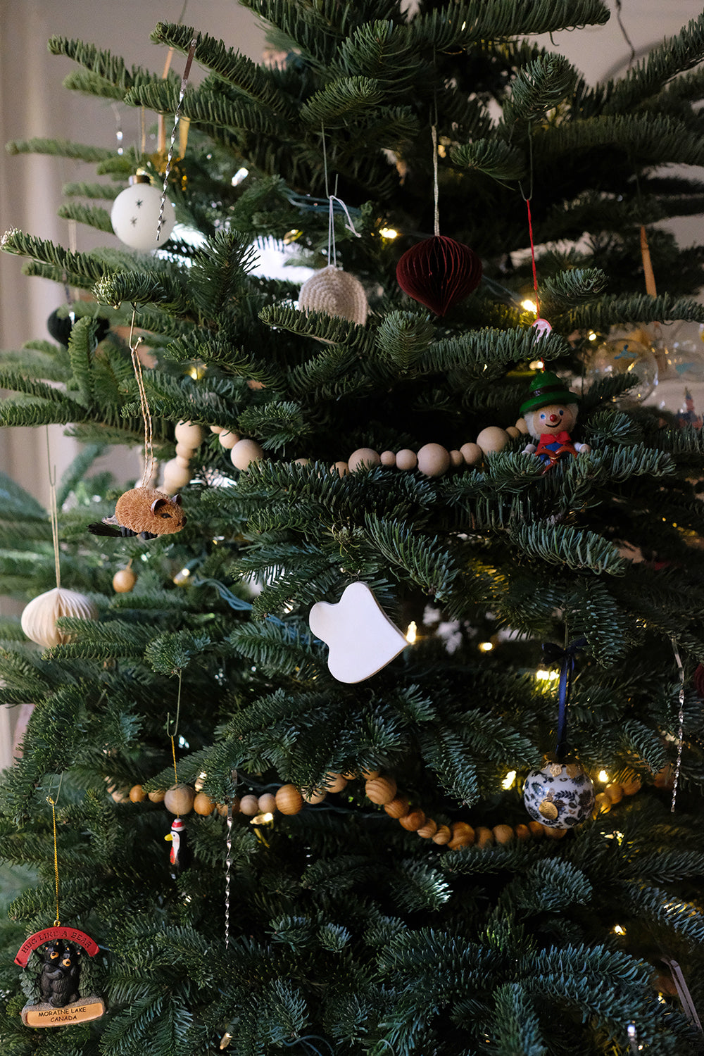 cutout ornament - gloss white
