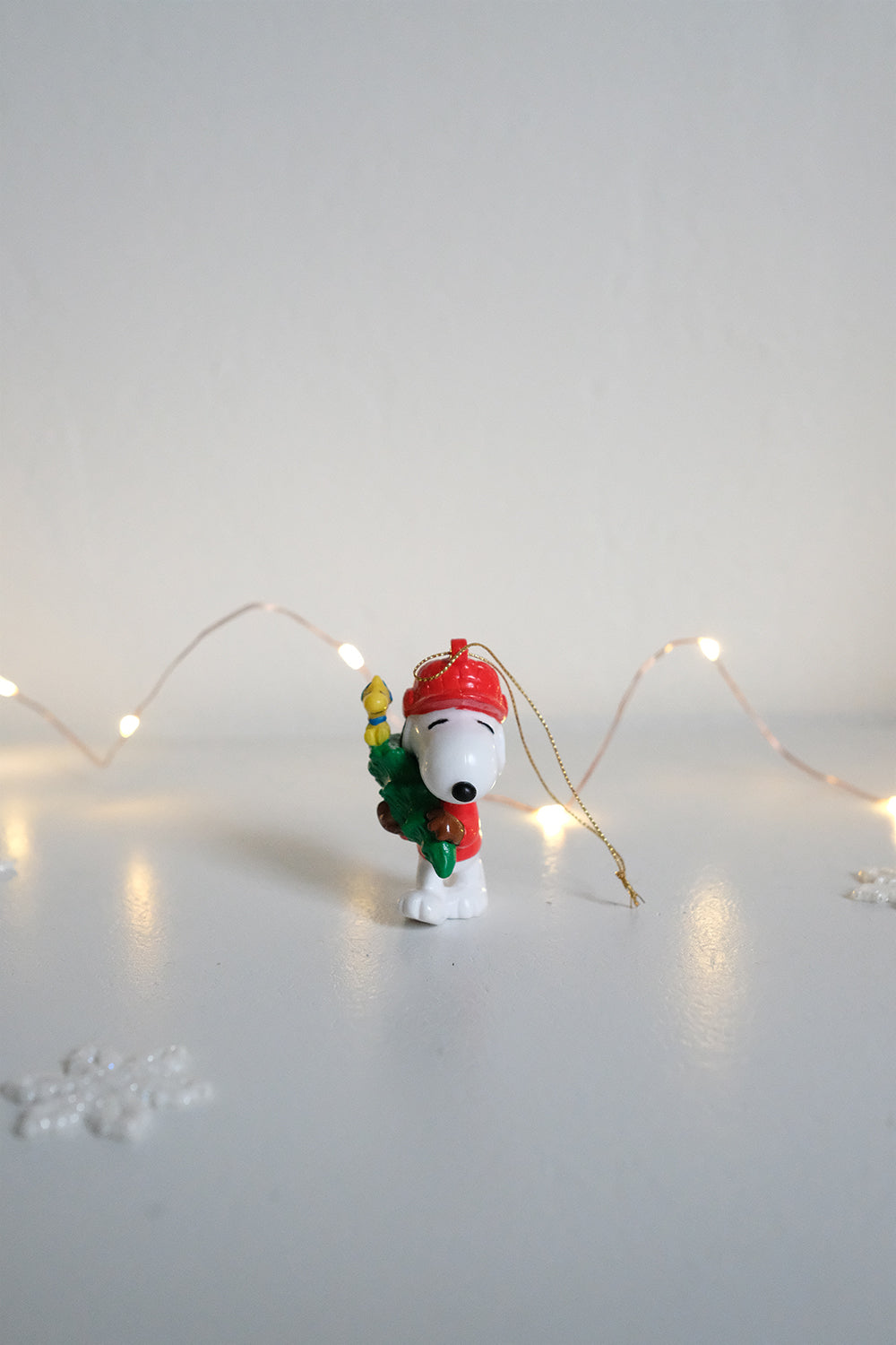 plastic snoopy ornament