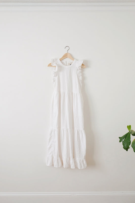 universal thread flutter sleeve gauze dress